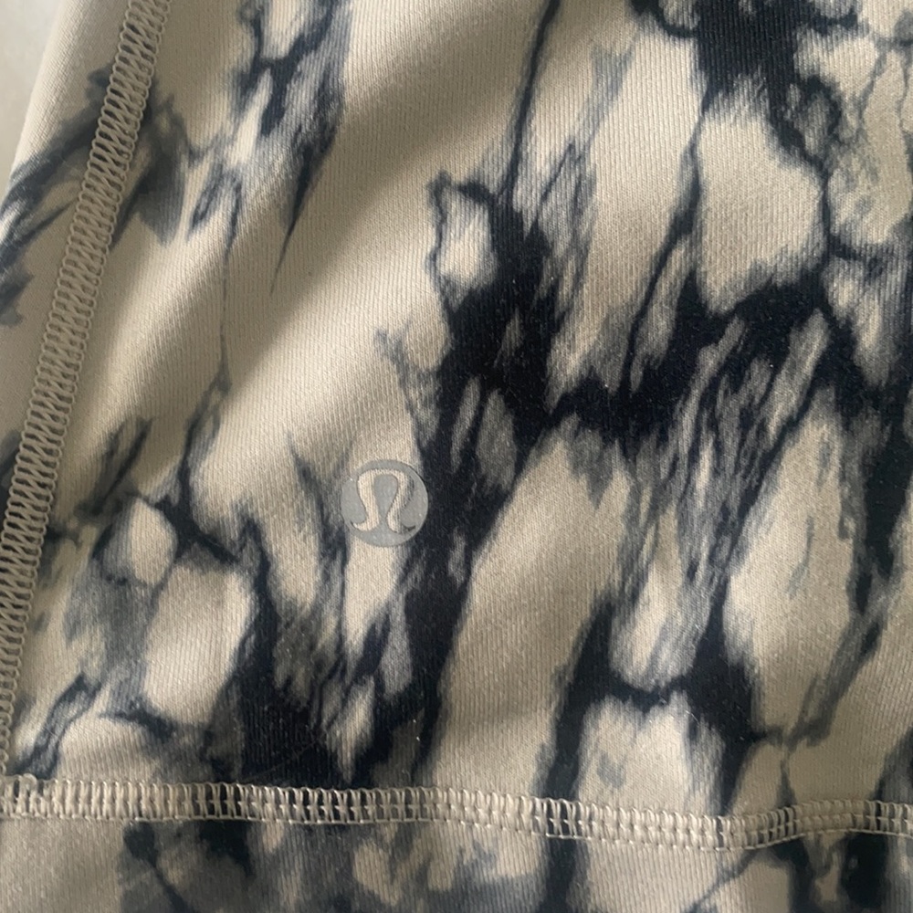 Lululemon Open Your Heart Tank Size 4 - image 3